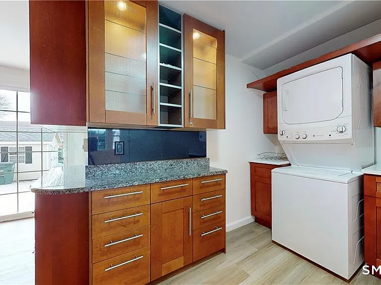 37 Village Rd #1 — Photo 4