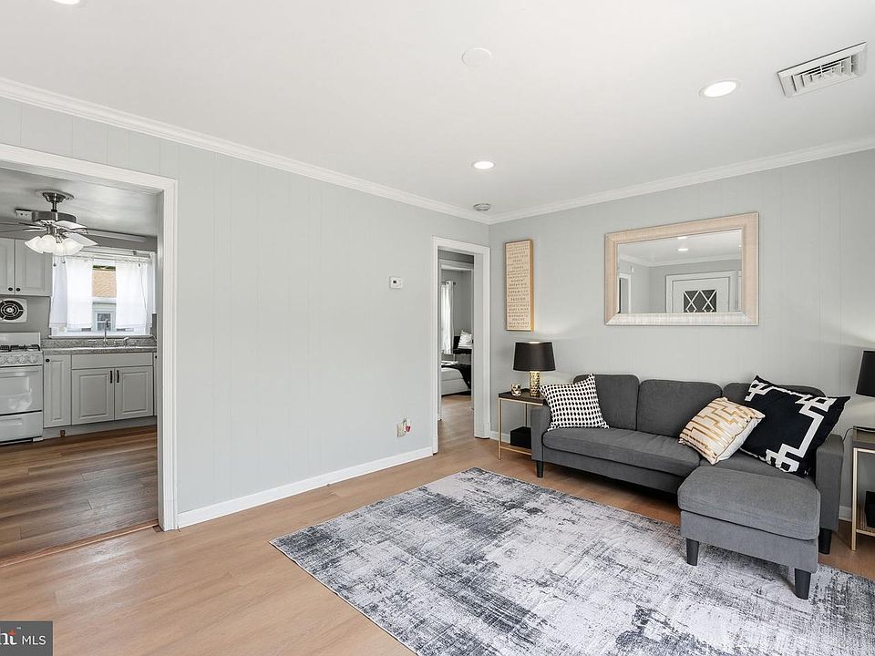 1st image of 46 Circle Ave