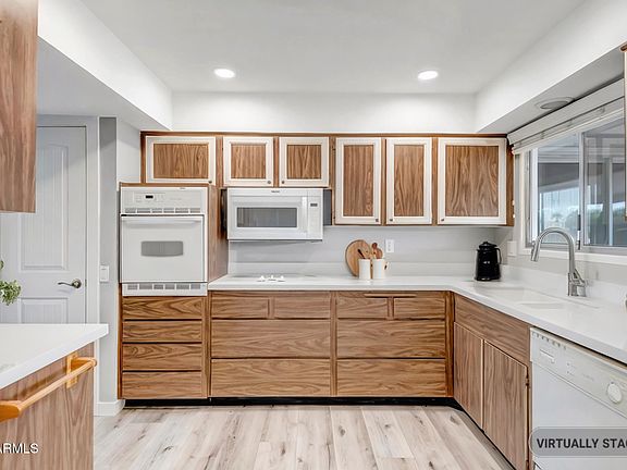 4th image of 9711 W EDWARD Drive