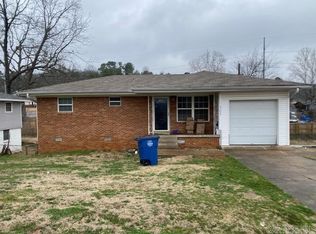 2208 Coors Dr, North Little Rock, AR 72118