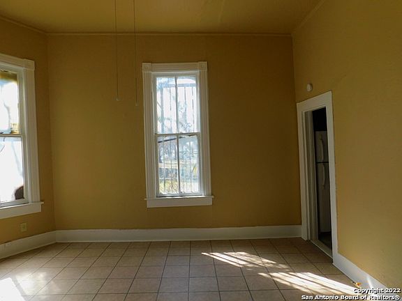 2nd image of 401 W Elmira St APT 1