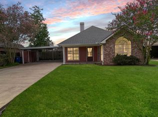 106 Pebble Beach Dr, Youngsville, LA 70592