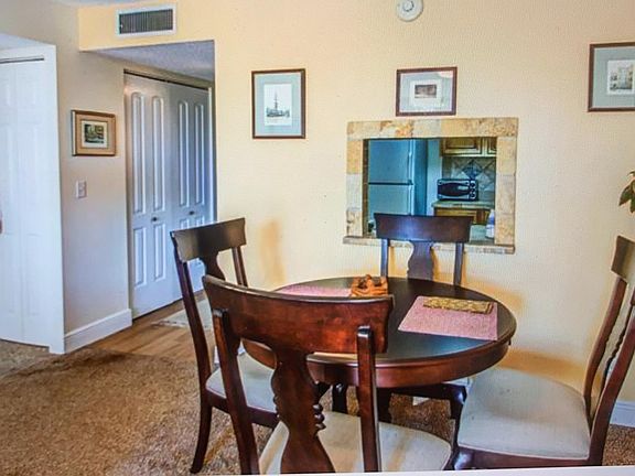 4th image of 480 Executive Center Dr APT 3M