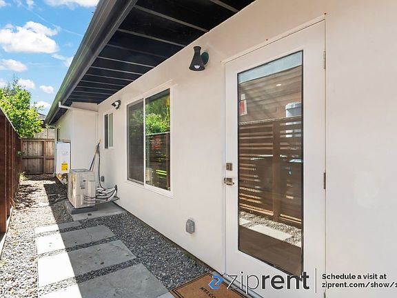 4th image of 4414 Fair Oaks Ave #A
