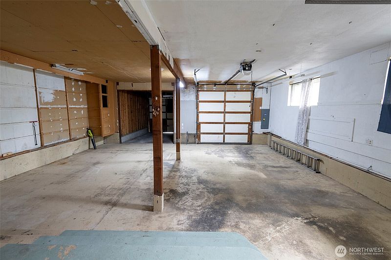 4th image of 14717 206th Avenue SE