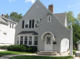 1613 S 13th St, Manitowoc, WI 54220