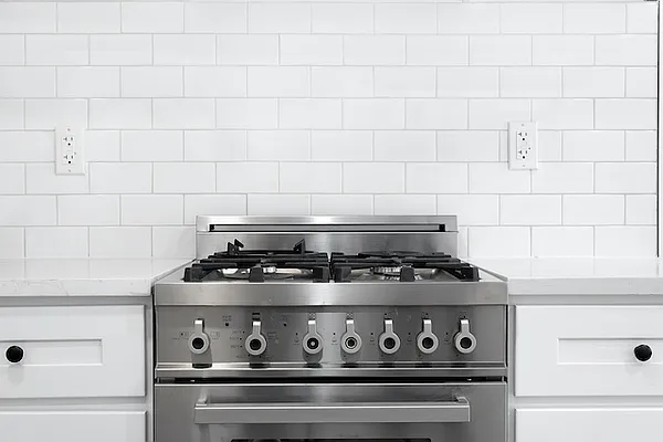 Rented by URBAN UTOPIA REALTY LLC | media 14