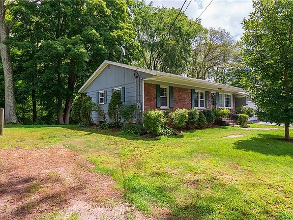 4th image of 8 Southwood Dr