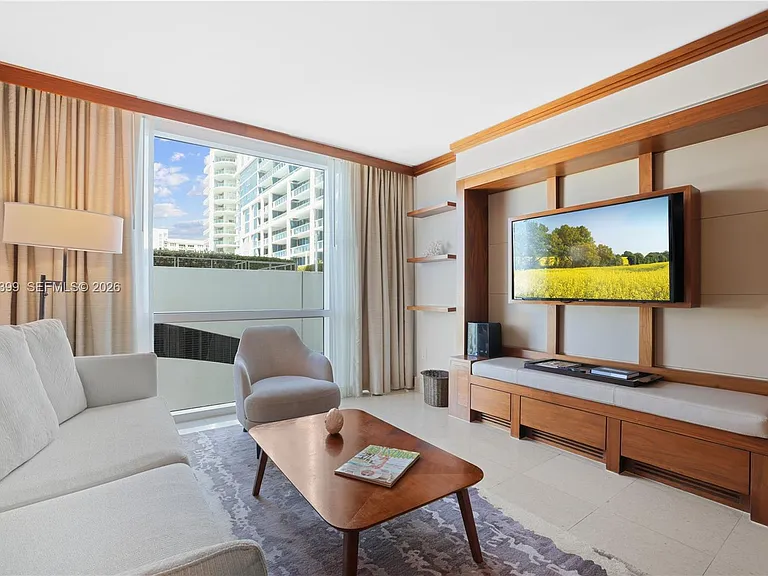 6801 Collins Ave #503 — Photo 10