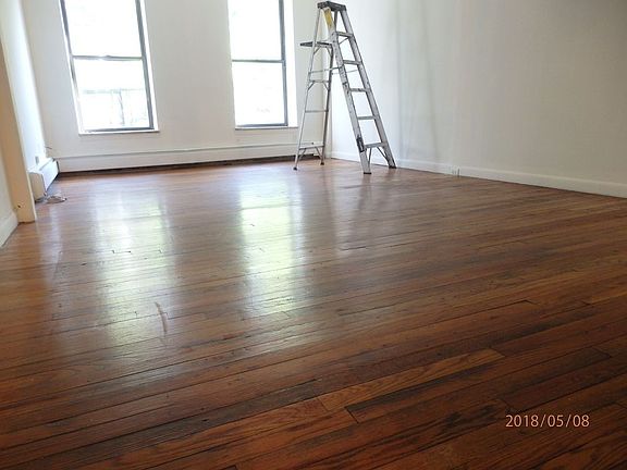 2nd image of 418 W 47th St APT 3FE
