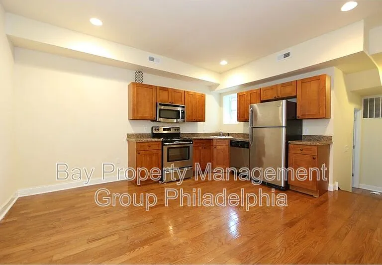 1708 W Diamond St #C — Photo 2