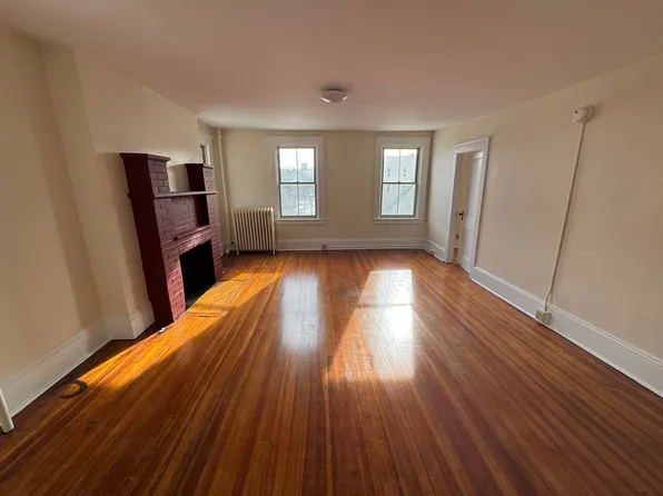 2 Valley Street, 2 Valley St #D, Springfield, VT 05156