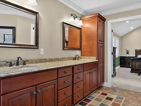 63rd image of 933 John Henry Lewis Rd