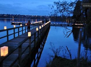 1120 N 76th St, Seattle, WA 98103