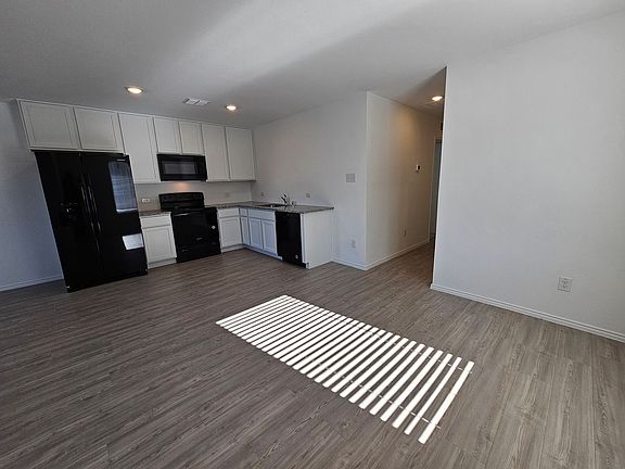 4th image of 6843 Coulter Dr