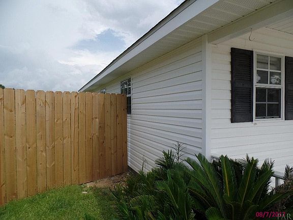 3rd image of 2304 Bur Oak Dr