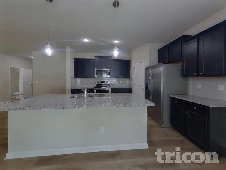 213 Spring Knoll Dr — Photo 4