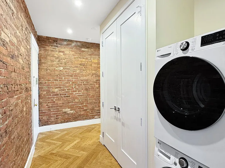 921 Washington Ave #345 — Photo 10