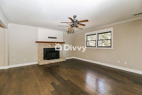 4th image of 2350 Paradise Cir SE
