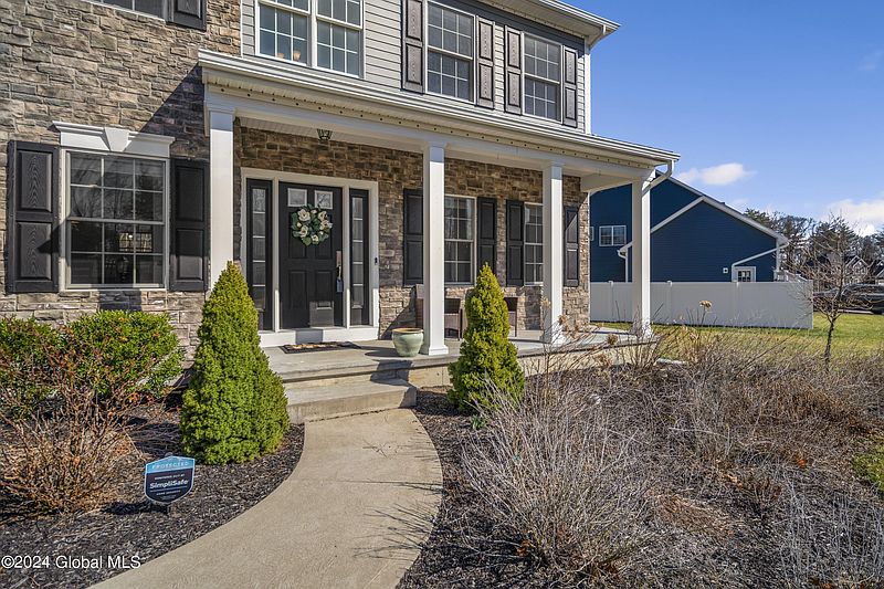 3rd image of 45 Spindler Court