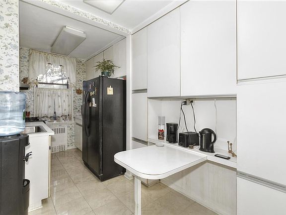 5th image of 3105 Avenue V APT 3C