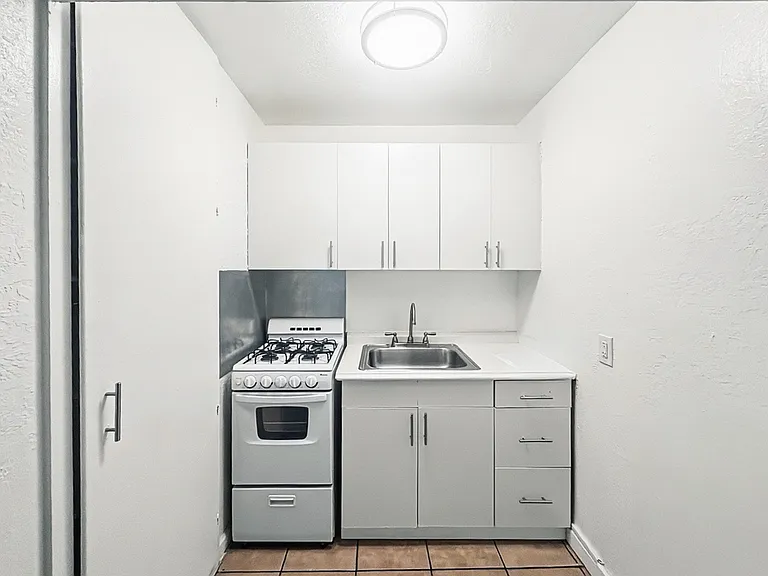 2417 E Campbell Ave #5A — Photo 5