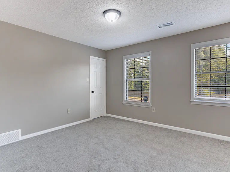 7801 Autumn Creek Dr — Photo 18