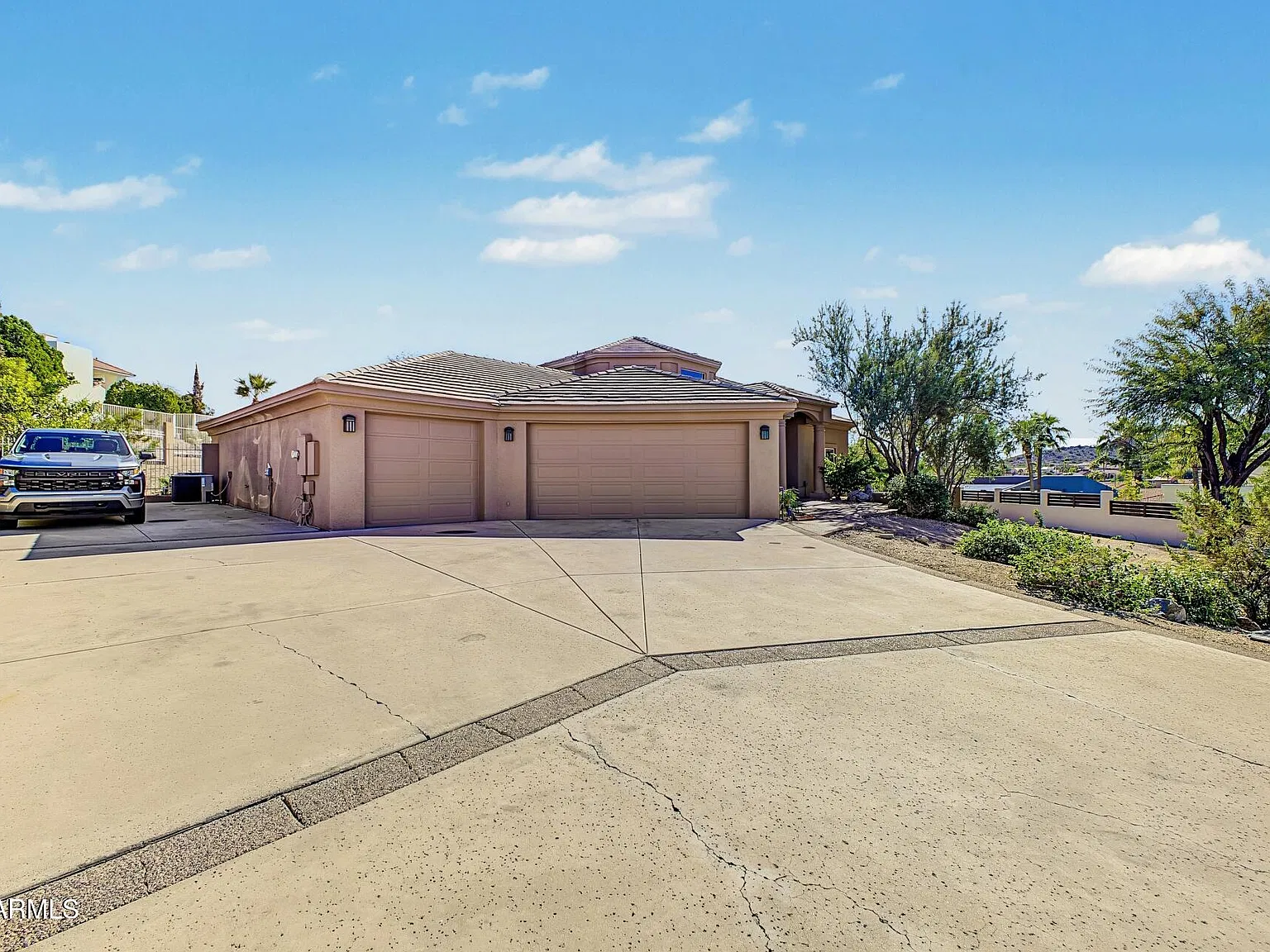 4 bed, 2.5 bath, 3150 sqft, $3,700 — Photo 2