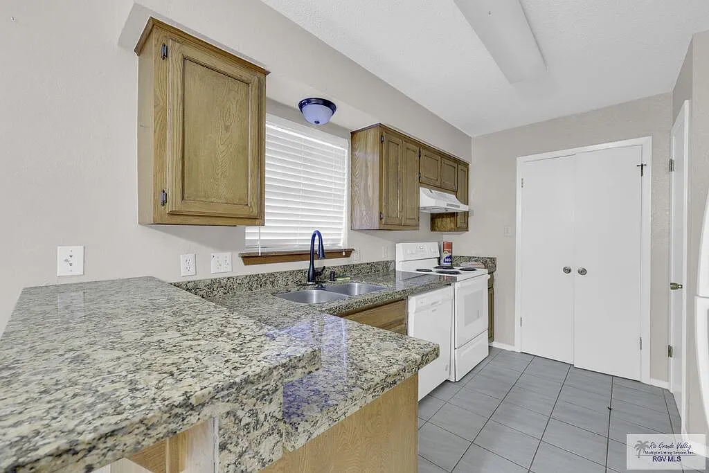 1602 Avocet Ave — Photo 3