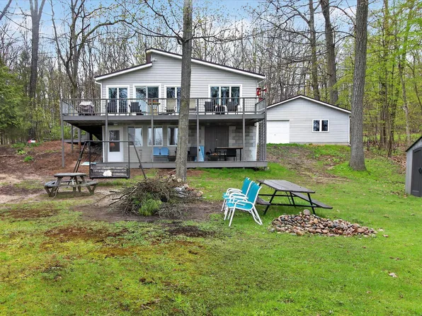 4961 W Almy Rd, Six Lakes, MI 48886