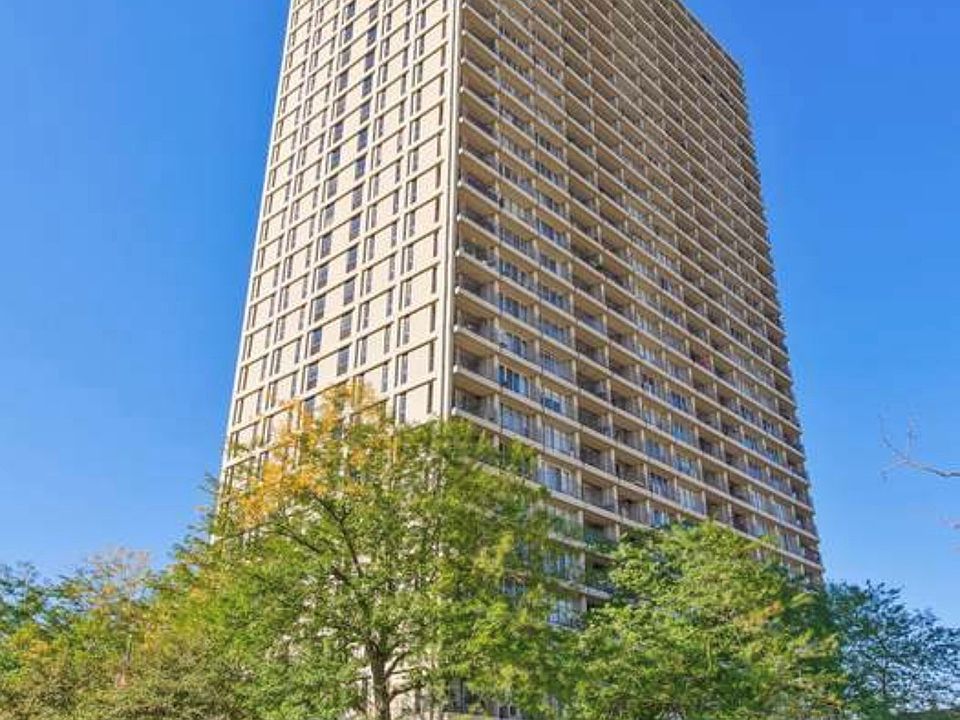 1st image of 1960 N Lincoln Park W APT 607