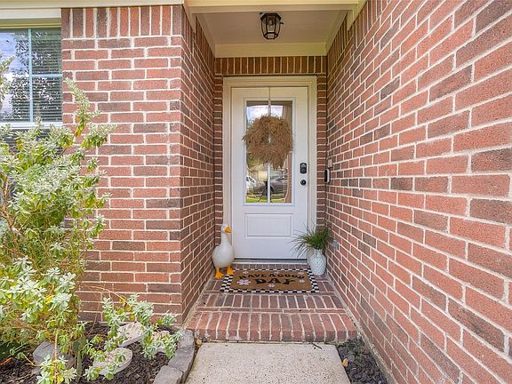 3rd image of 5049 Willow Point Dr