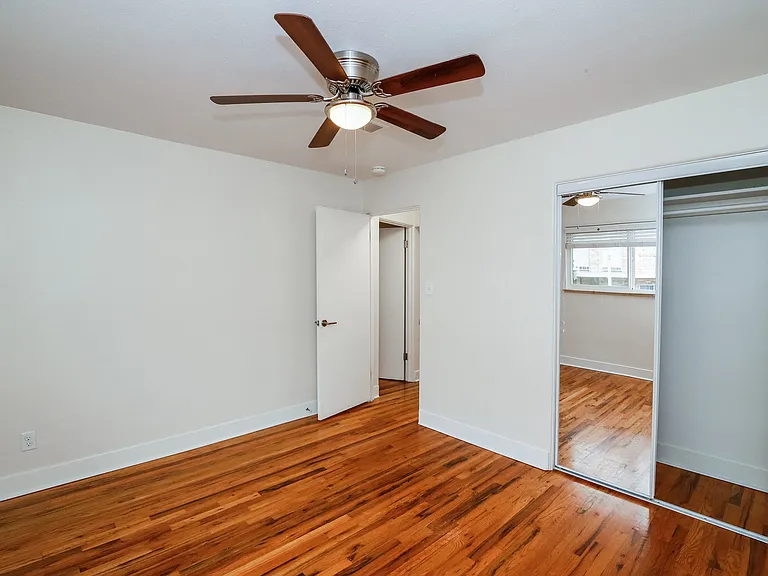 2421 S Gaylord St — Photo 46