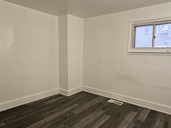 3rd image of 77 Moreland St