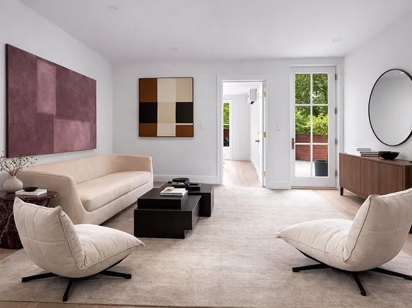 1073 Willoughby Ave #1B, Brooklyn, NY 11221