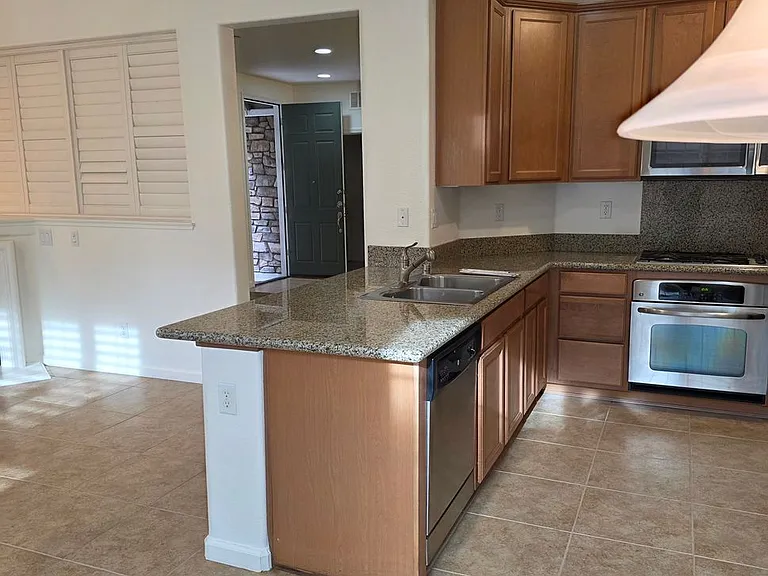1815 Wind Ranch Rd #B — Photo 7