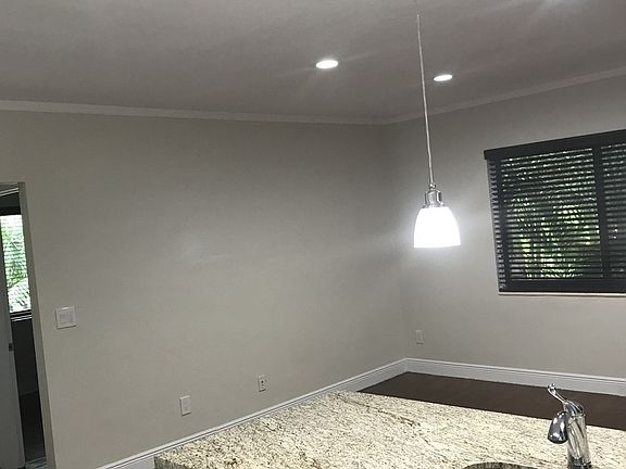 3rd image of 3201 Aviation Ave APT 16