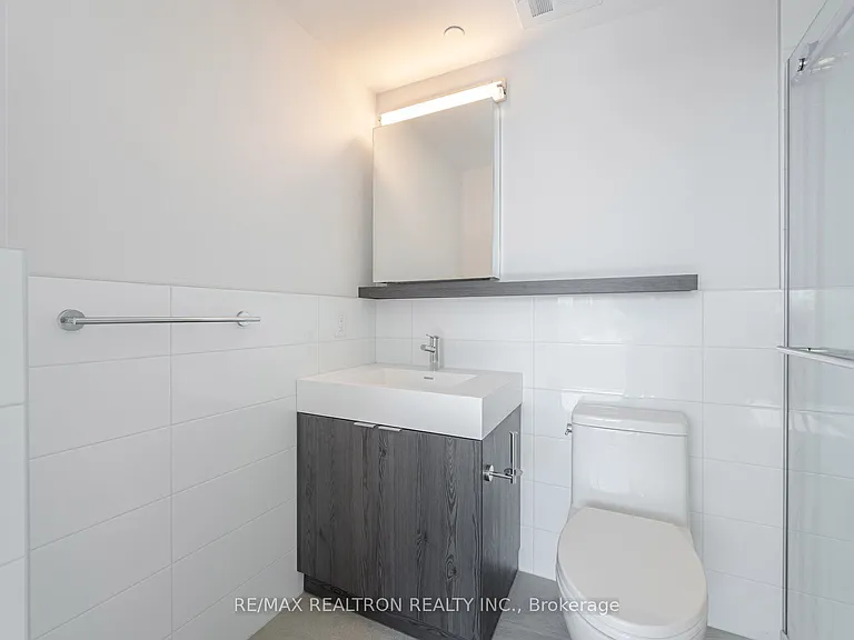664 Spadina Ave #203 — Photo 13