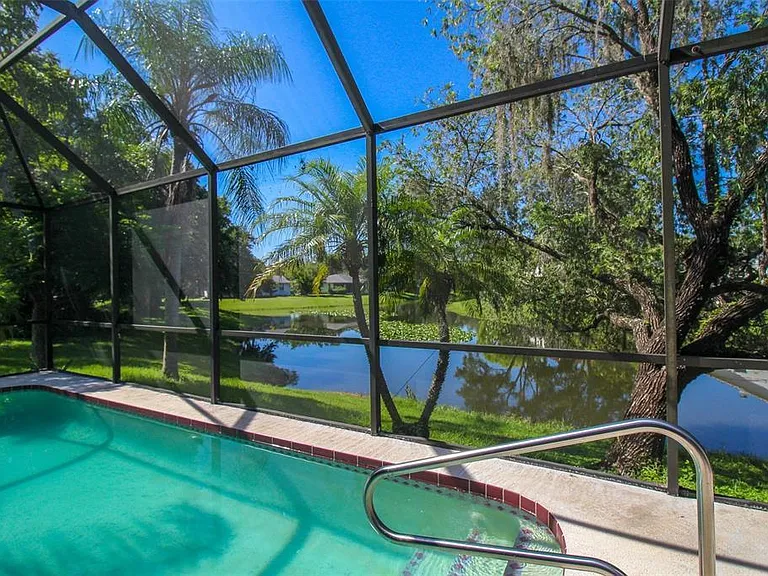 5462 Colonial Oaks Blvd — Photo 6