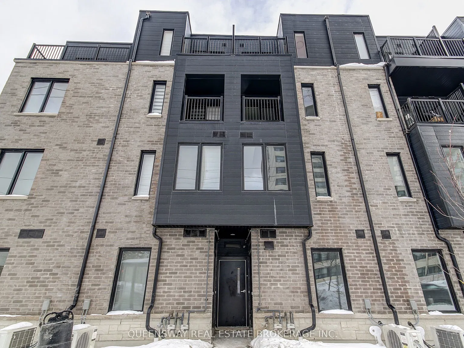 6 bed, $3,200 — Photo 2