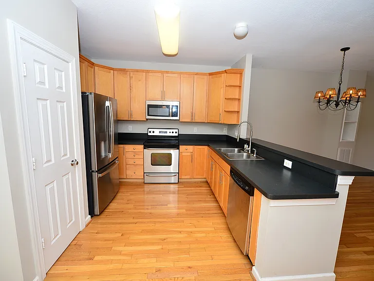 732 Sequoia Way — Photo 7