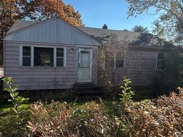 27 Red Brook Rd, Buzzards Bay, MA 02532