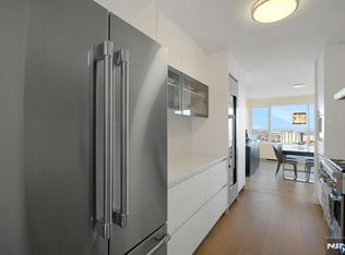 6 Horizon Rd APT 2602, Fort Lee, NJ 07024