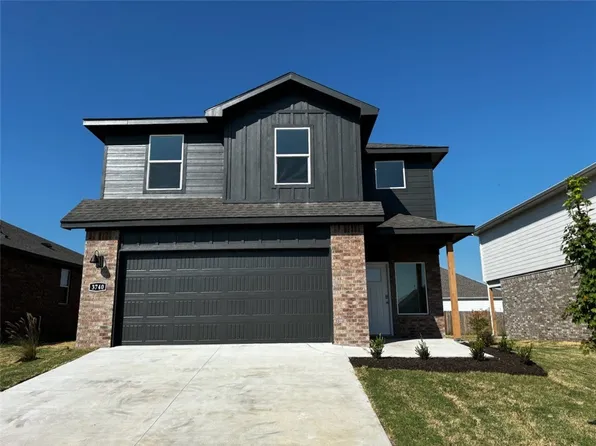 3740 Pinecrest St, Springdale, AR 72764