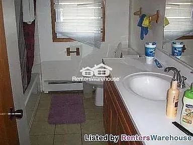 1047 Thorndale Ave — Photo 13