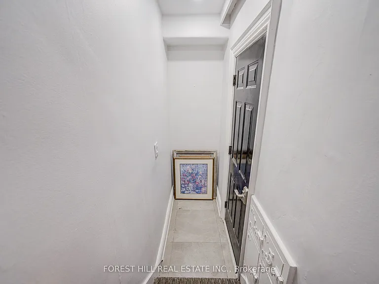 85 Vaughan Rd #5 — Photo 6