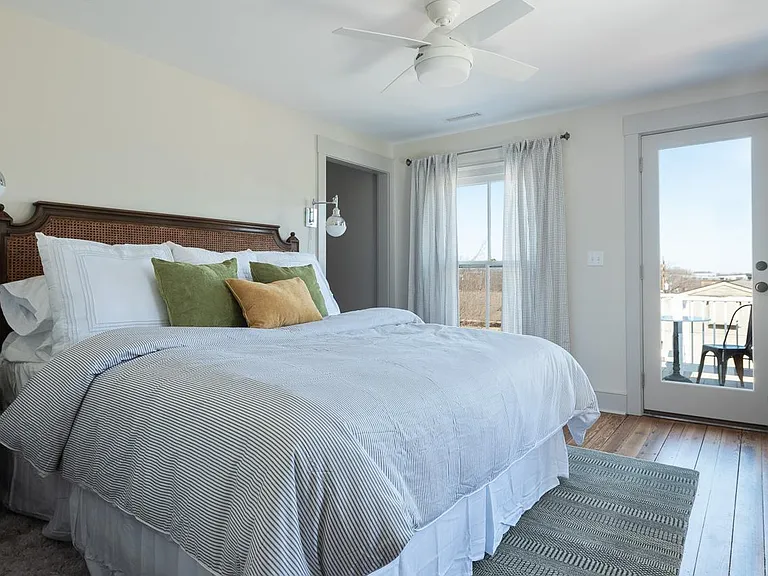 915 Belmont Ave #4 — Photo 7