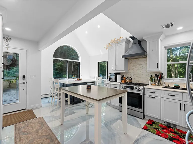 34 Hammond Rd — Photo 3