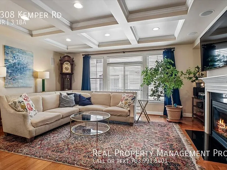 3308 Kemper Rd — Photo 2