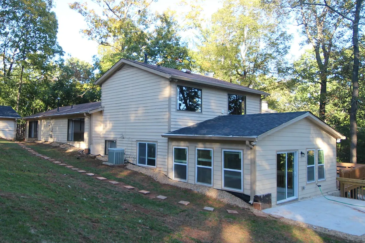 Building Photo - 803 Bayliss Dr
